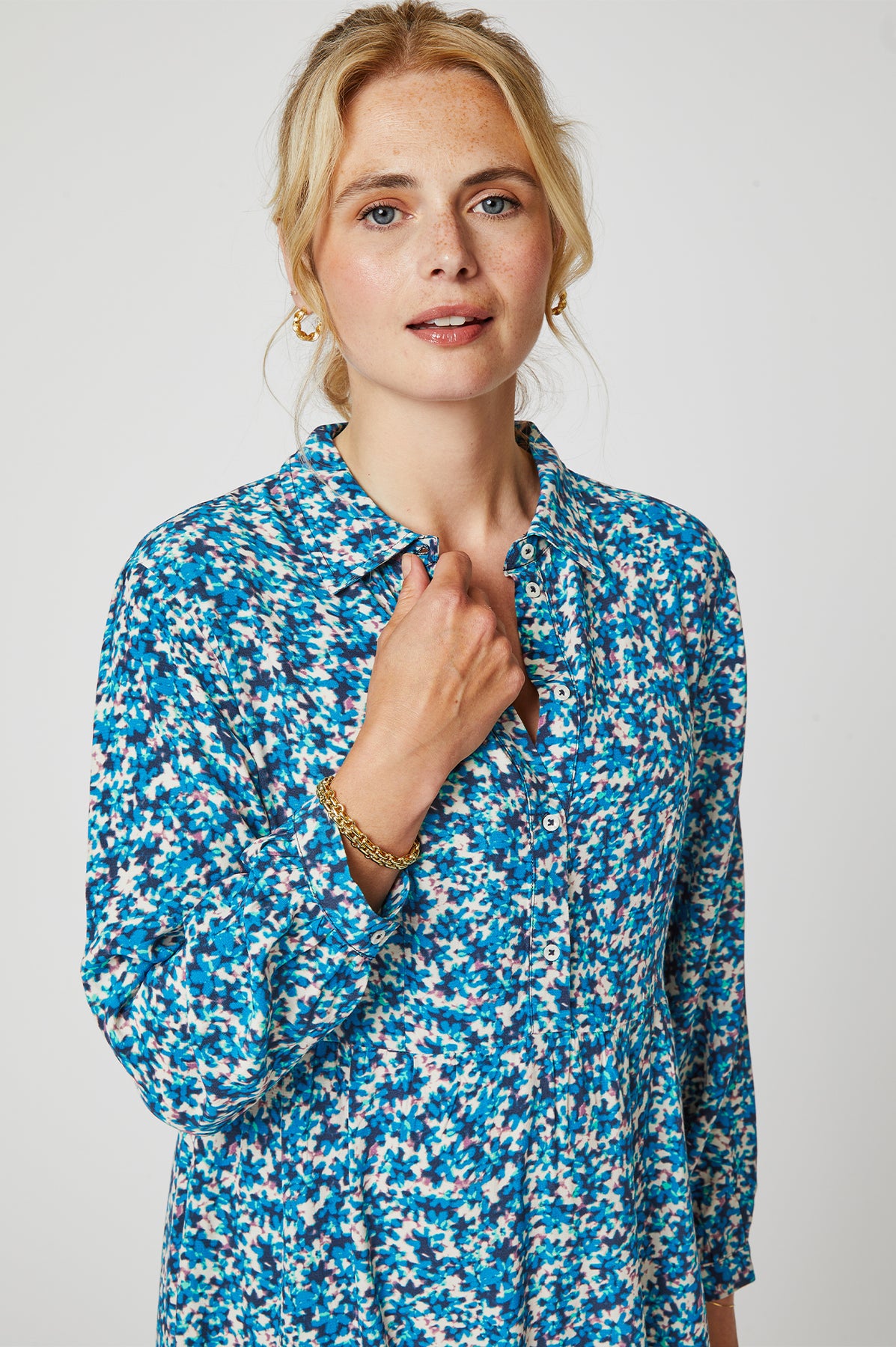 Aspiga Ladies Sustainable Lara Shirt Dress Digital Floral Blue