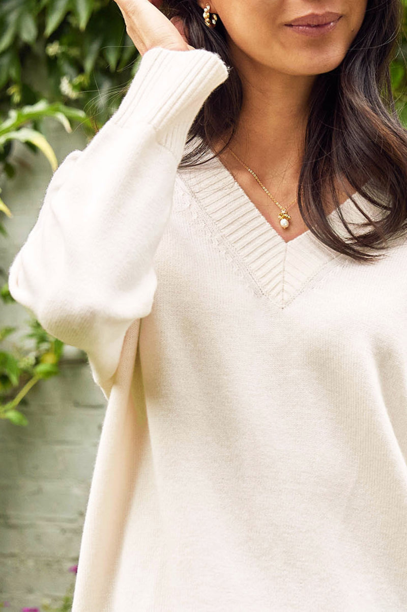 Merino Wool Relaxed V-Neck Jumper | Cream